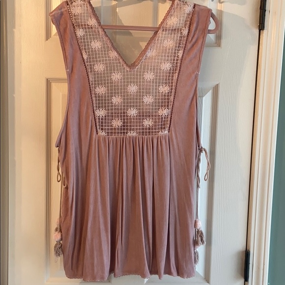 Pol Top - Picture 1 of 3